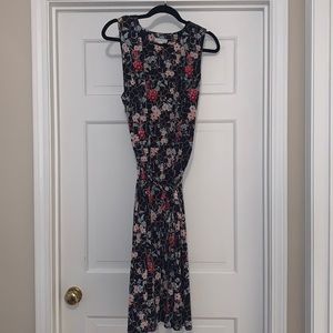 Sleeveless flower pattern Charter Club dress. Size XL. (Fits 12 and up)